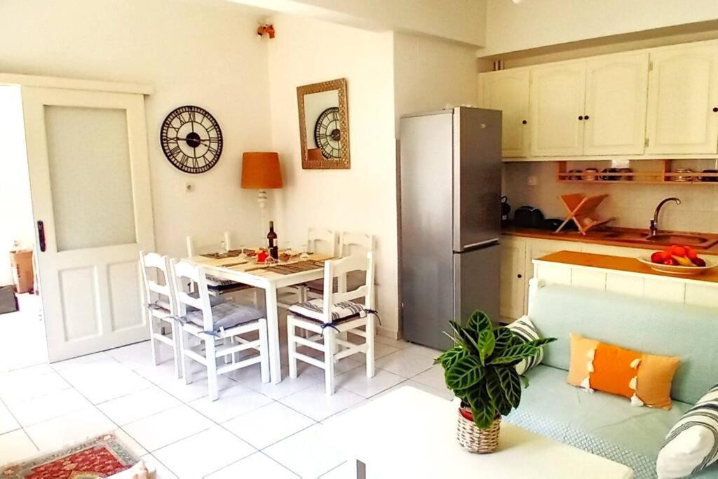 הוילה סקופלוס טאון Duka'S Gardenhouse מראה חיצוני תמונה