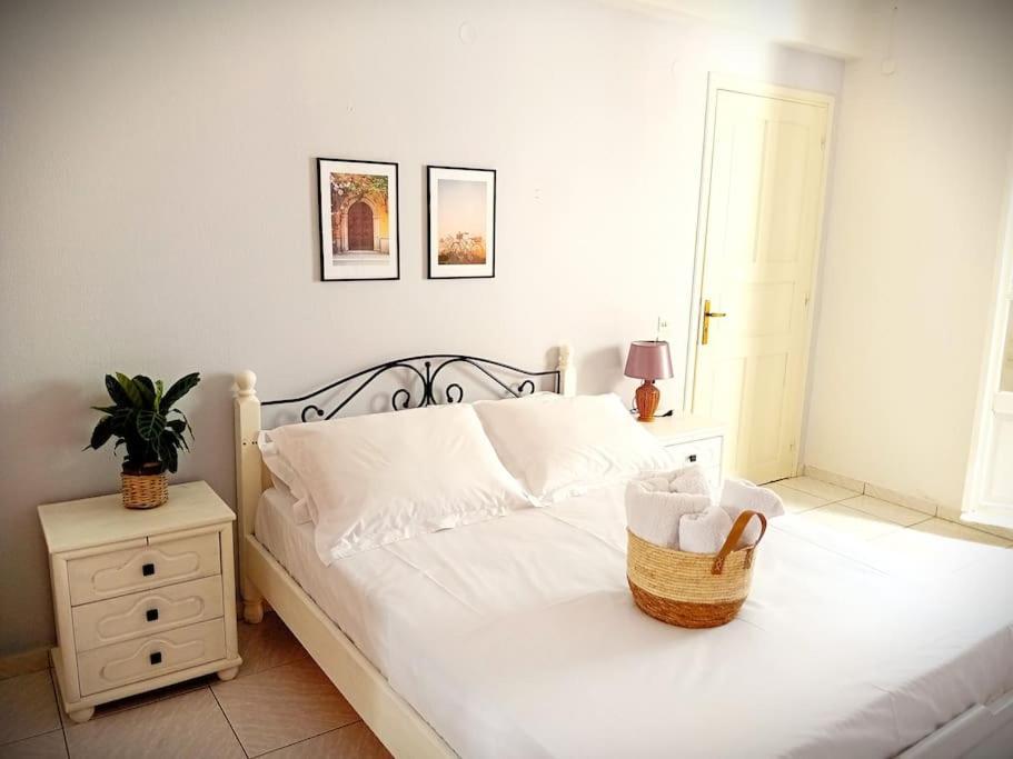 הוילה סקופלוס טאון Duka'S Gardenhouse מראה חיצוני תמונה